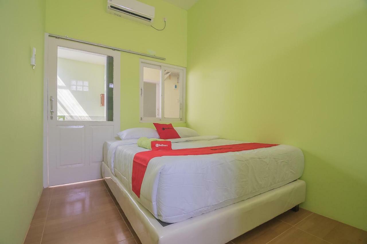 Reddoorz Syariah Near Museum Wisma Karya Subang Ngoại thất bức ảnh
