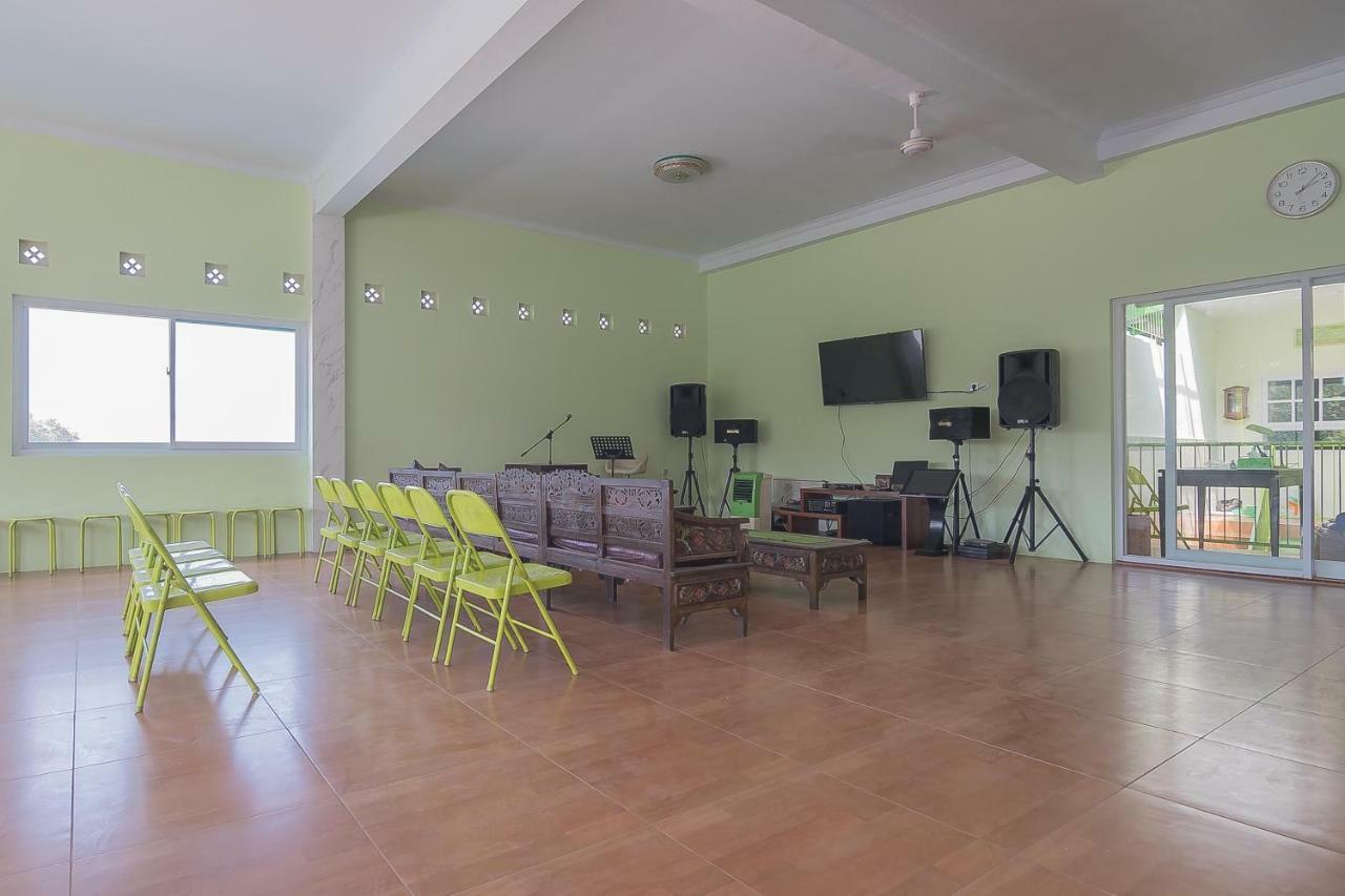 Reddoorz Syariah Near Museum Wisma Karya Subang Ngoại thất bức ảnh