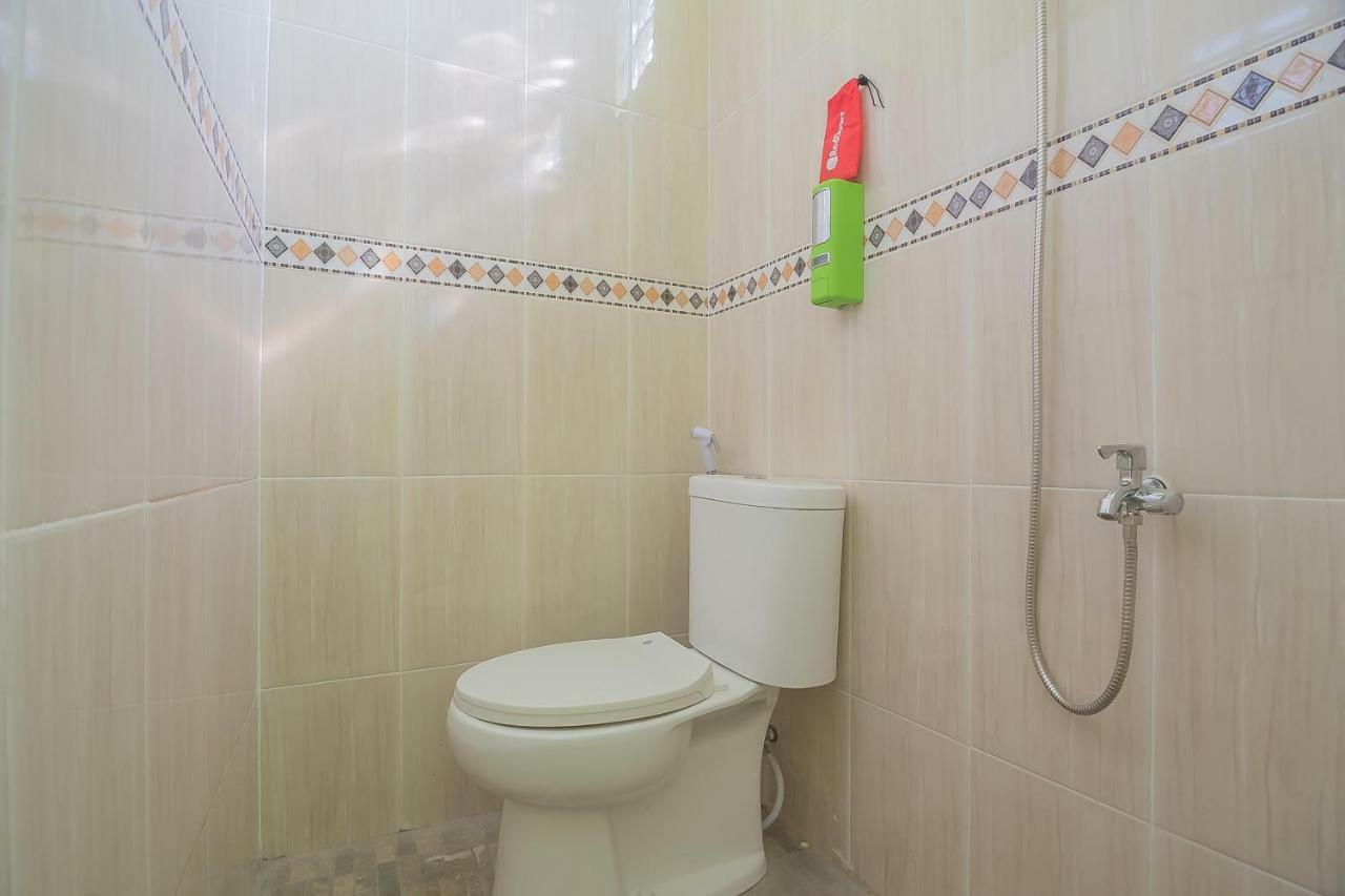 Reddoorz Syariah Near Museum Wisma Karya Subang Ngoại thất bức ảnh